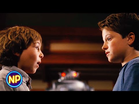 A Giant Robot Attacks | Zathura: A Space Adventure | Now Playing