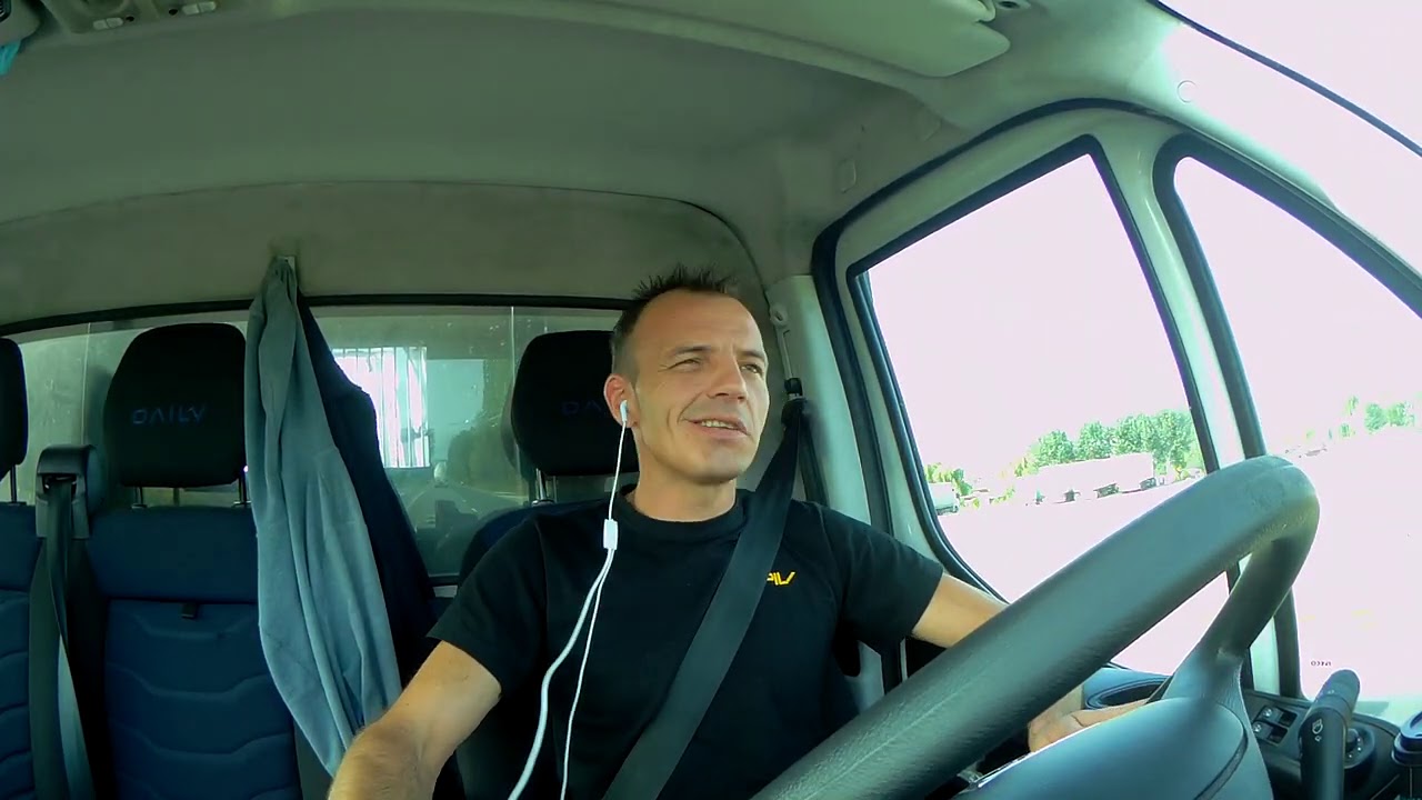 Spiv - Doua povesti din extern