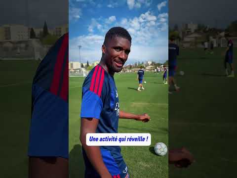 ⚽️🃏🍣😂 Le UNO est le nouveau saumon ? #ol #olympiquelyonnais #ligue1 #shorts