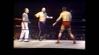 Ernie Ladd vs. Ox Baker (1970s)