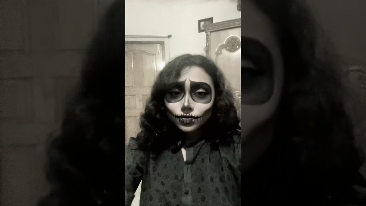 Happy halloween and thanks for 100 subs🤍 