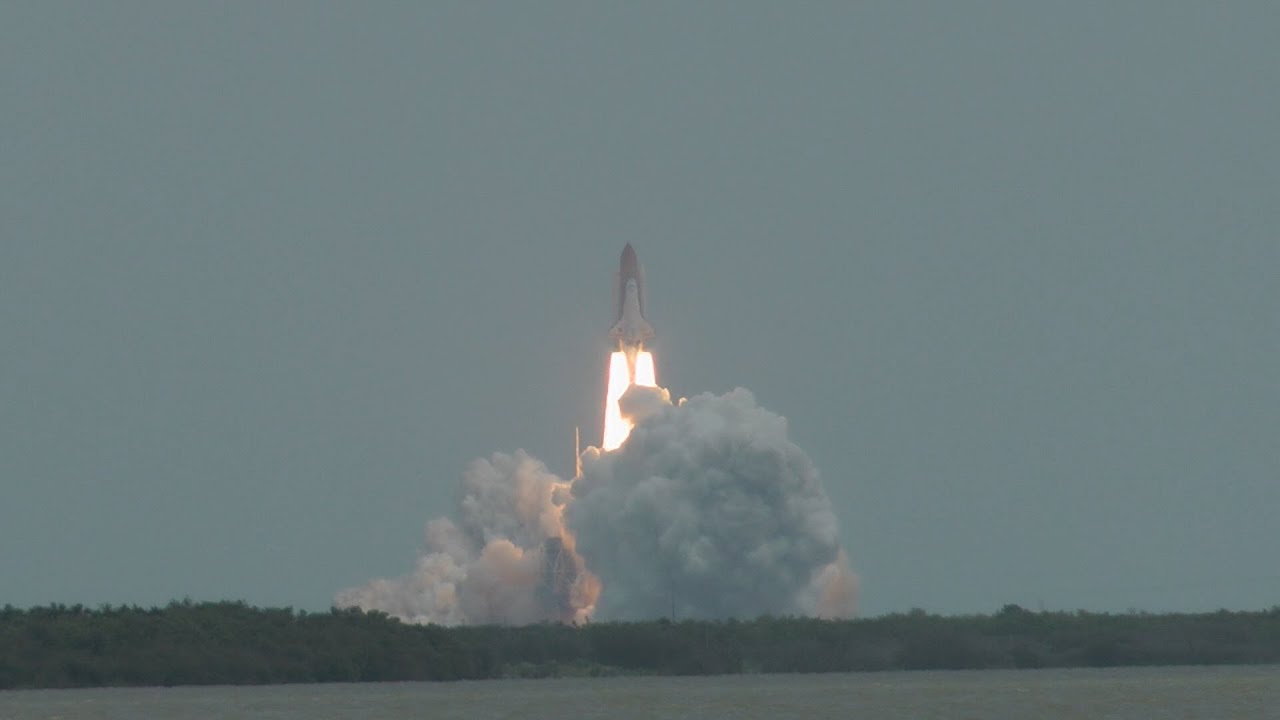 Launch of STS-135 Space Shuttle Atlantis OV-104 - YouTube