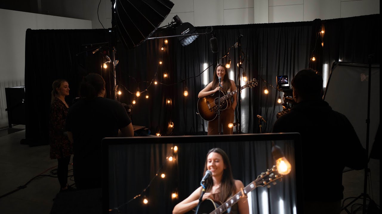 Tricia Walker | Let me Get My Purse | Music from the Ground