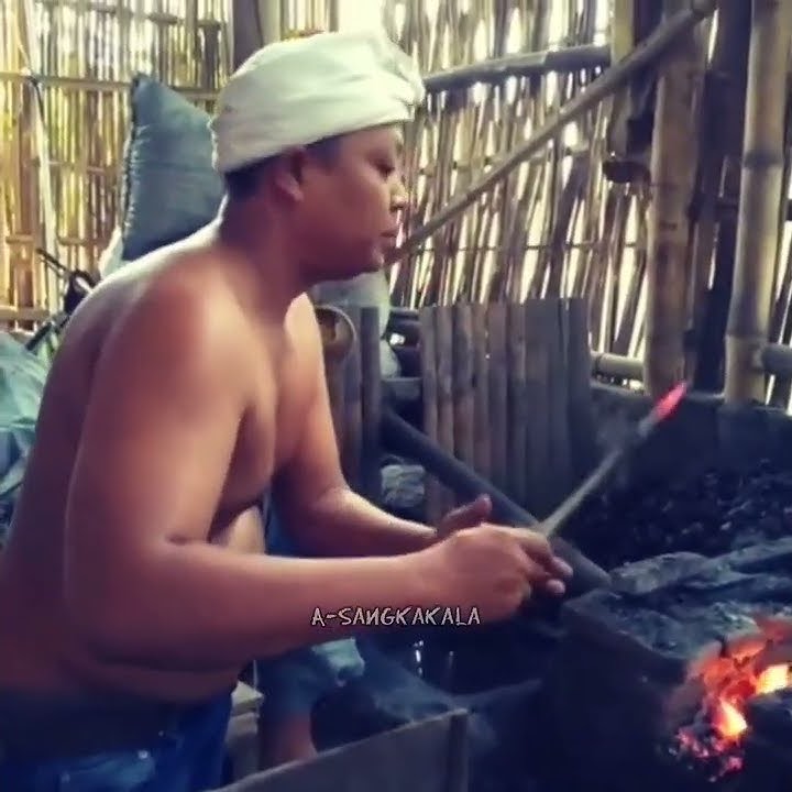 Download lagu KERIS MEMBARA MENJADI DINGIN DI LIDAH SANG EMPU || SEBUAH MAHA KARYA SANG EMPU#shorts #keris#empu