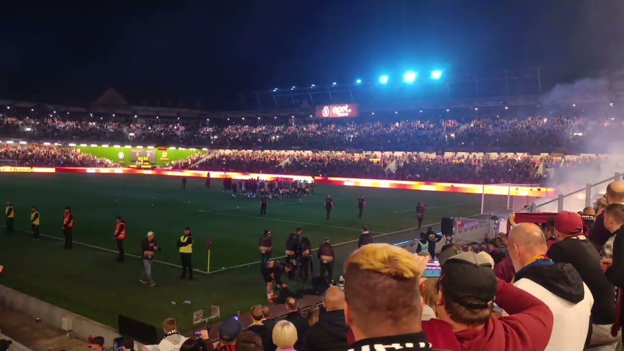 Děkovačka po zápase sparta dukla