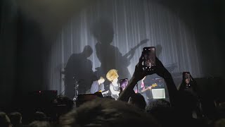 Wolf Alice - Visions Of A Life live @ Apollo Hammersmith, London 2022
