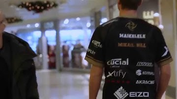 Maikelele at GameStop