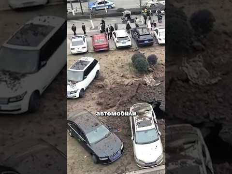 Мальчик уничтожил автопарк 💪