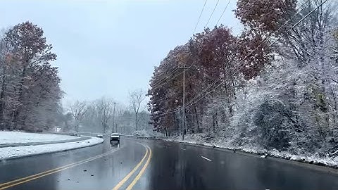 Lansing Sees First Snow of the Year – 2025 Edition”driving trough First Snow of 2025”