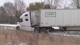 First snowfall causes accidents in Warrick, Dubois County