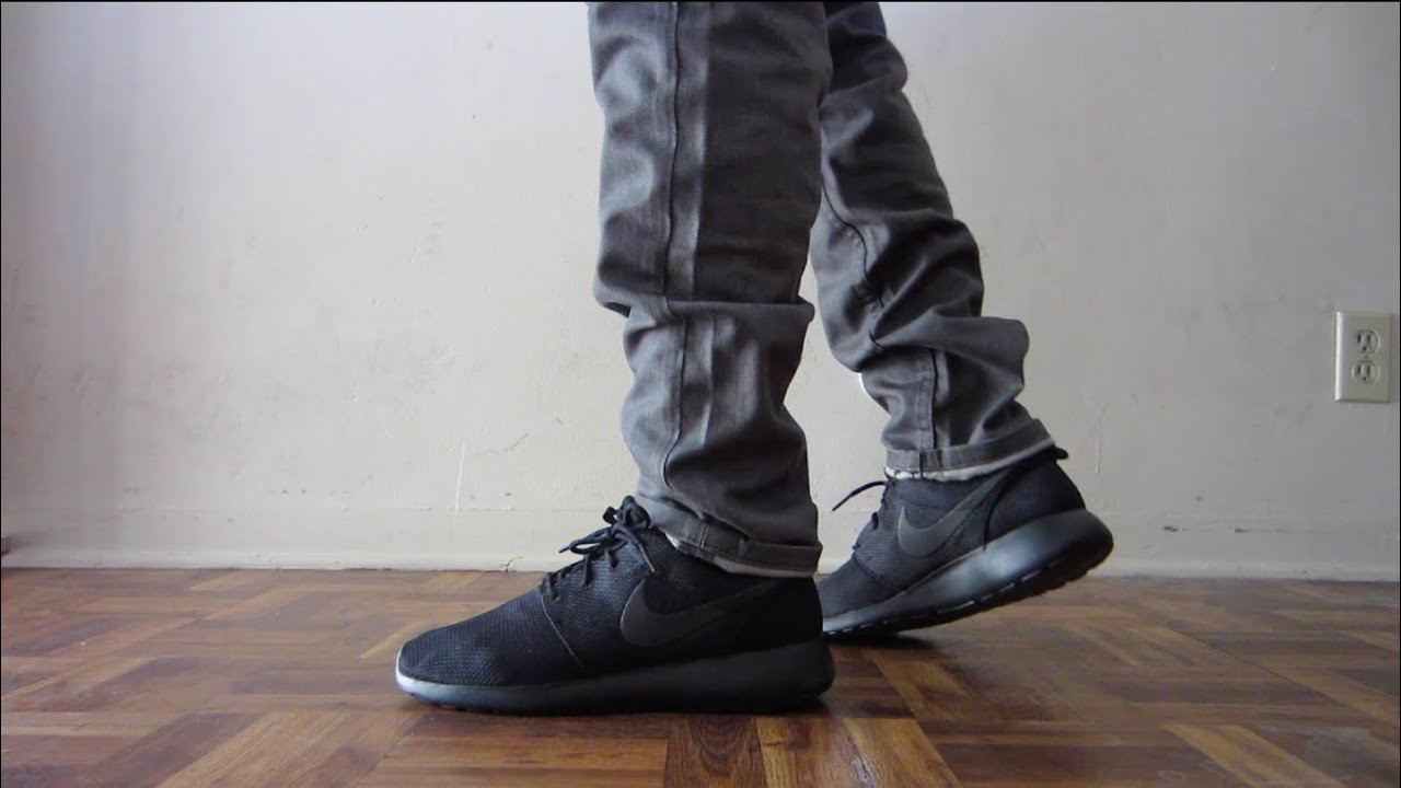 Nike Roshe All Black On Feet \