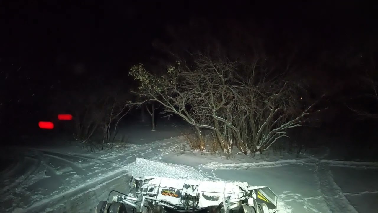 AMI snow blade meets fluffy snow