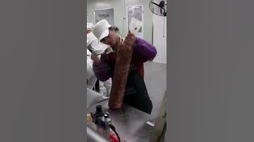 Meat filling machine and clipping machine