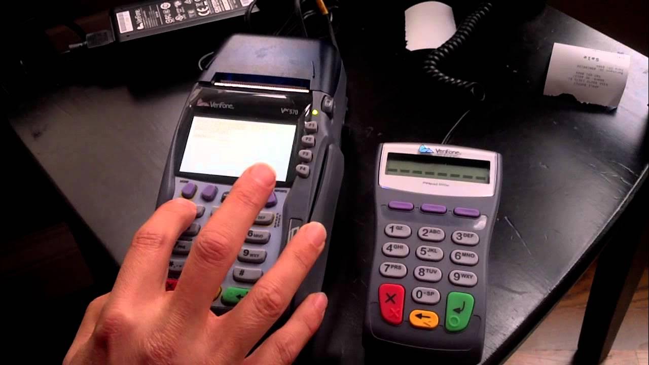 Виды pos терминалов. Банковский терминал. Терминал касса. Терминал vx675. Pos terminal.