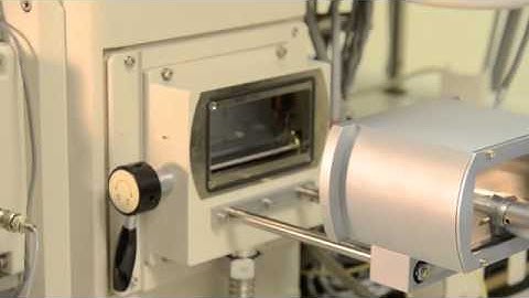 Removing a sample from the Hitachi S4700 Scanning Electron Microscope