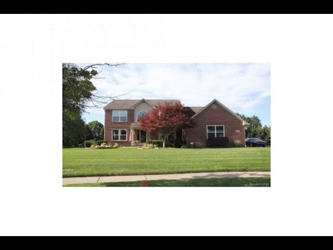 2490 Foxgrove Ct, Highland, MI home video tour