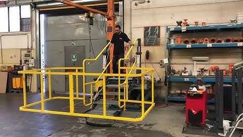 FOLDING STAIRS FOR TRUCKS ACCESS