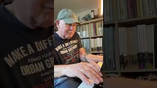 Bigi Caiman. Surinaams liedje met een stenen uit het zgn vuur haal spel. #piano