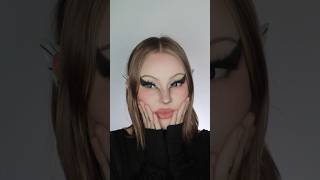 makeup inspired by vivalabenny
earphones: https://m.yowu.com/product/detail?sku=3544 (jordi for $10 off)
foundation: https://rstyle.me/+OV1NPVZZaTA1PPYv_Z-paw
concealer: https://rstyle.me/+iIwRiboaMaLvILy37rO9wg
contour: https://rstyle.me/cz-n/ew4dawdagwx
eyeliner: https://rstyle.me/+4AyGa25a3KRePXHpH4U1_A
freckles: https://rstyle.me/+8cKQAjtoVFIJWAgES2DirA
blush: https://www.meltcosmetics.com/products/honey-thief
contacts: https://www.pinkyparadise.com/products/hana-spc-barbie-circle-black (jordidreher10 for a discount) makeup inspired by vivalabenny