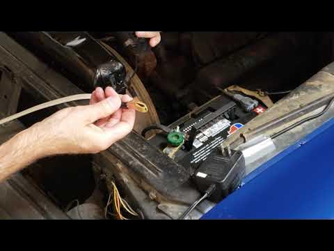 How to connect trickle charger - YouTube