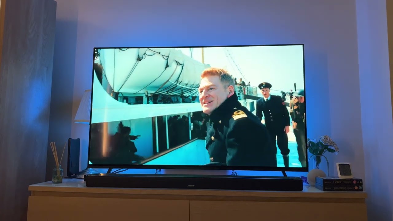 Dunkirk - 4k UHD Bose 900 Soundbar 5.1 (Headphones) Deep Bass