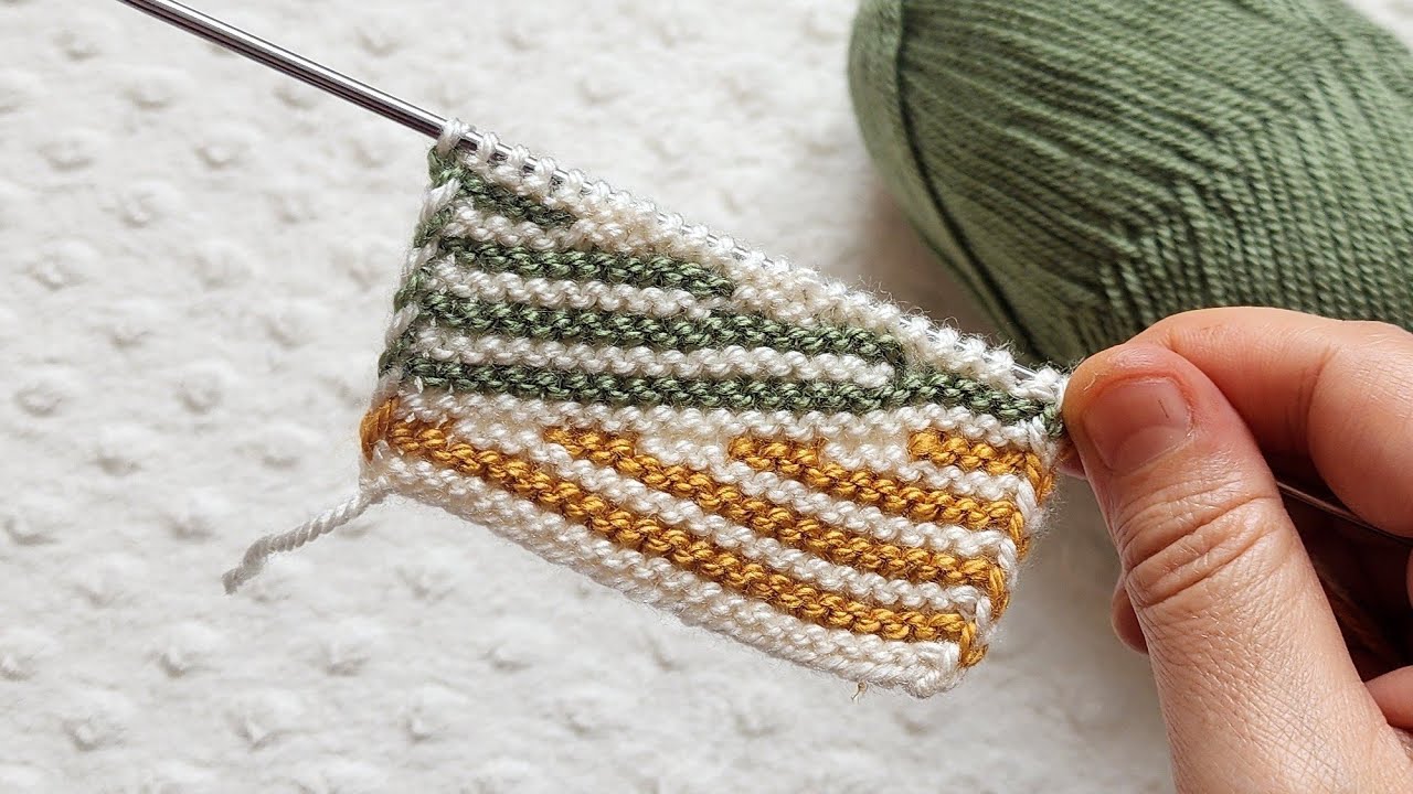 Бесшовные пинетки, связанные двумя спицами.