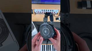 Audio-Technica’s best headphone isn’t the M50x. @SeanDivine