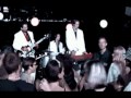 Capture de la vidéo Fun Lovin' Criminals - Barry White Saved My Life