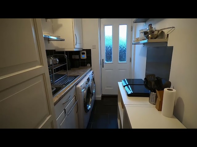 Partly self contained  ground floor1 bed room flat Main Photo