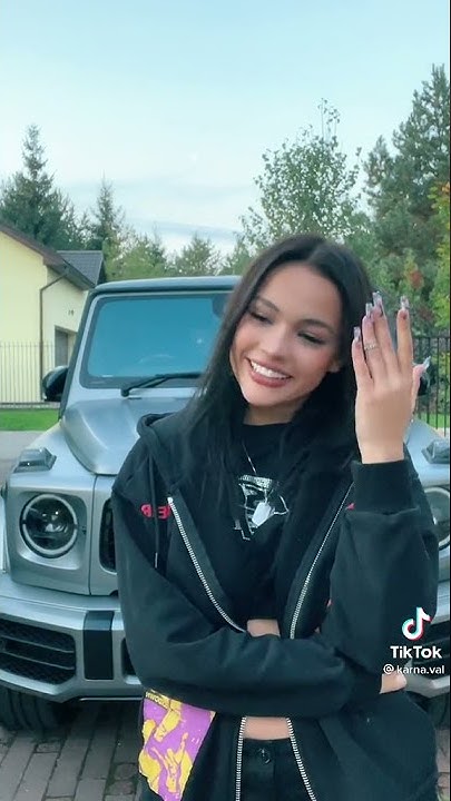 Валя Карнавал купила гелик 😍🥰😍 - YouTube