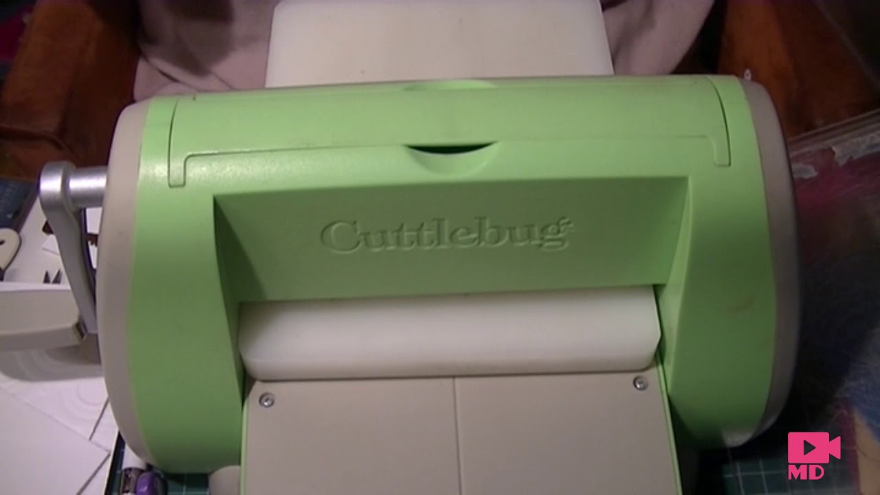 Uitleg embossing folders met de cuttlebug - YouTube