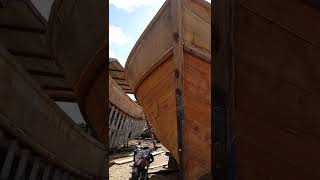 Construção De Um Barco Na Praia De Touros
