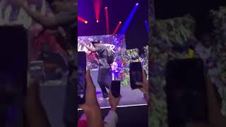 Fan captures perfect angle of 1TakeBae at The Novo