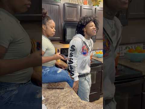 هذا القابس الذي يجعل الإناث غير مرتاحة