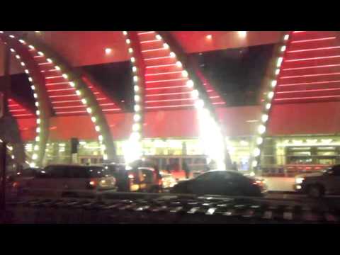 Dubai airport looks like Las Vegas! - YouTube