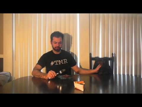 Jack In The Box Reese's Peanut Butter Cup Pie - The Two Minute Reviews - Ep 259 #TMR