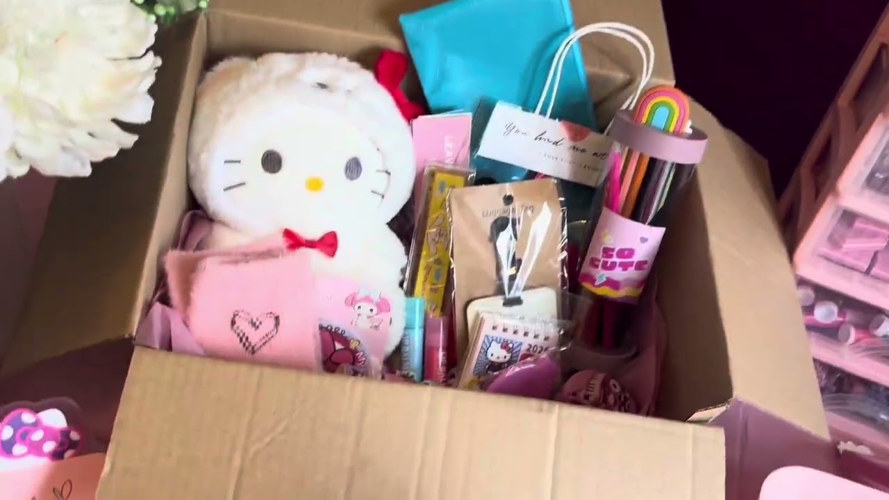 XL mystery scoop for Helen