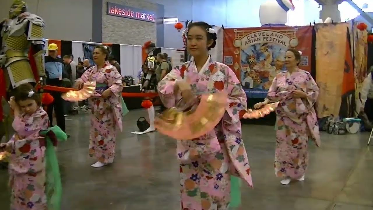 JO1DERSHOW2026 EIEN プチじぇお わさび Sho-Jo-Ji Japanese Dancers at 2026 Cleveland Fan Expo - YouTube