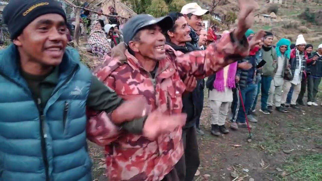 पान्सरा थापा र वीर बहादुर राेकाया काे अम्लिश देउडा खेल