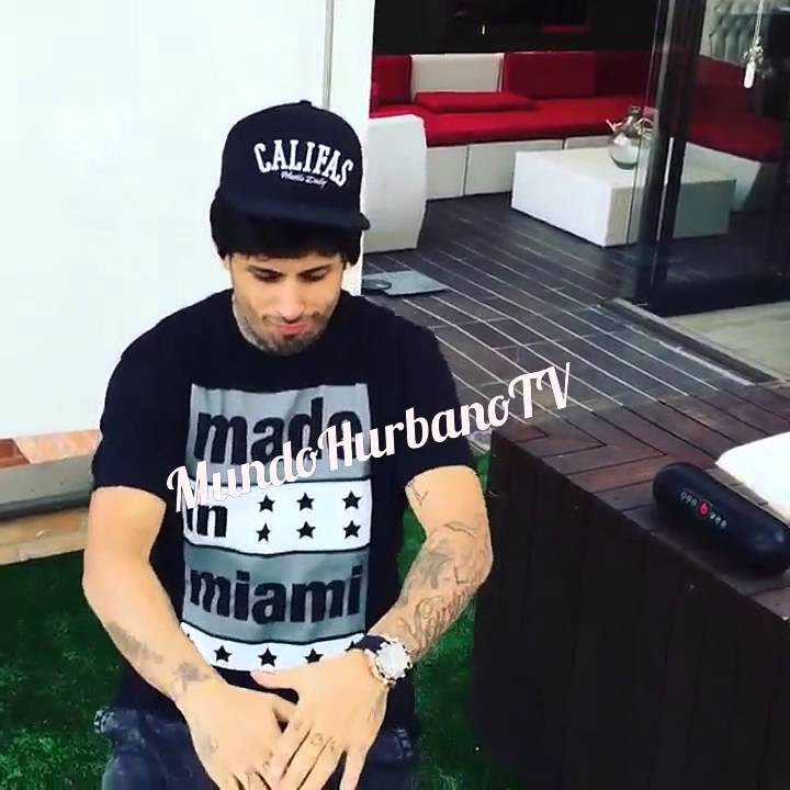 Nicky Jam Bailando Tumba la Casa (reggaeton) YouTube