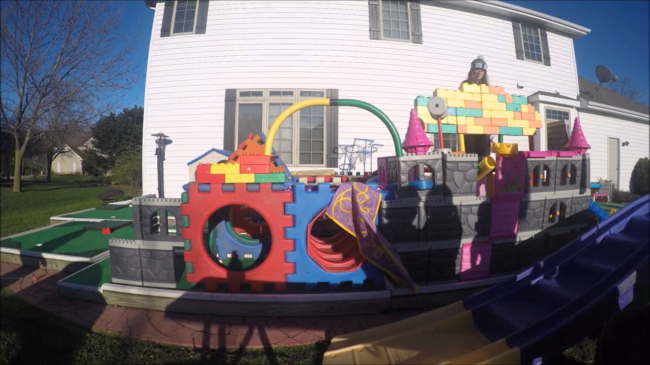 Play Possible Family Vlog Noah's 4th Birthday Surprise Lifesize Building Toys