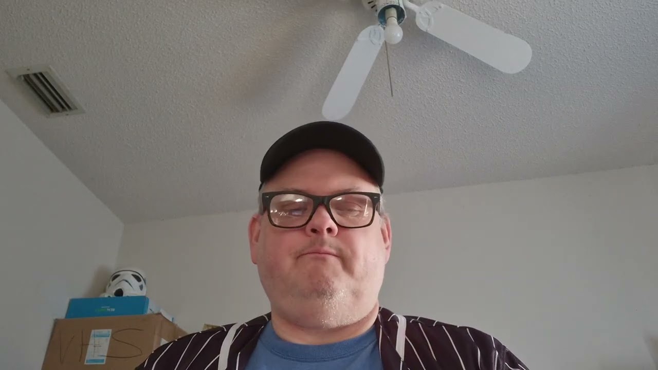 An unboxing video of the Elvis presley cd box set movie soundtracks