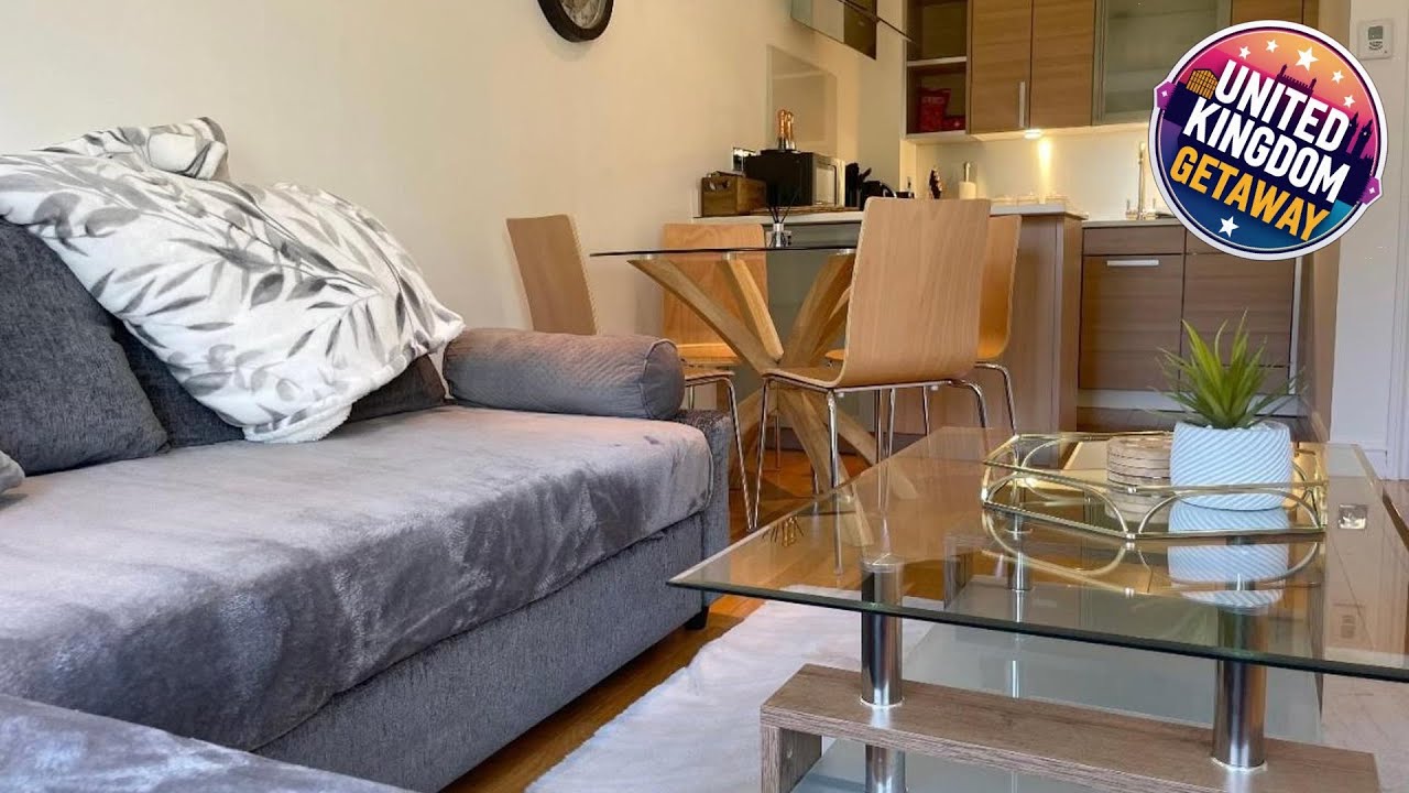 WATCH CHANGING OF THE GUARD AND WALK TO THE CASTLE! 2 Bedroom Apartment | United Kingdom 🏨