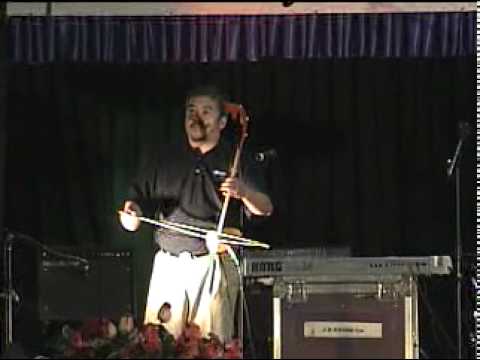 Hmong violin played by Chong Moua Thao at the Fresno Hmong New Year 2010