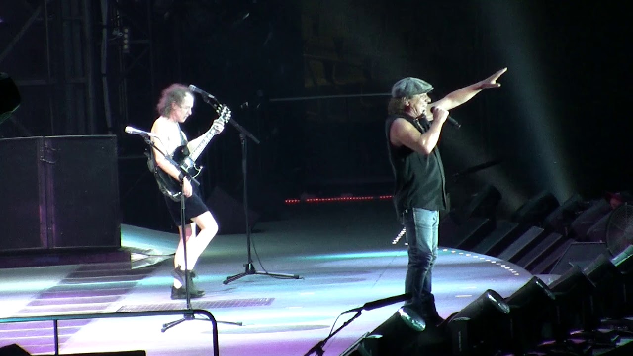 AC/DC - Shoot to Thrill - May 15, 2009 Olympiastadion Munich Germany ...