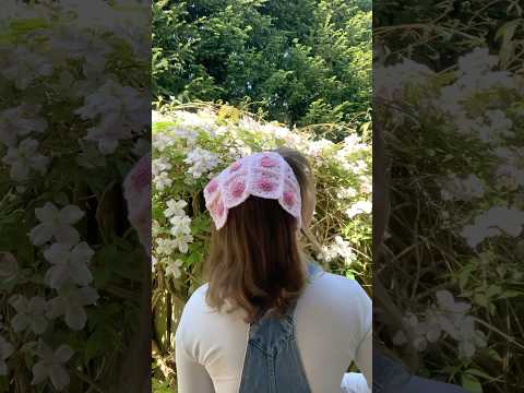 #crochet the cutest #strawberry bandana with me for summer🍓#cottage #crochettutorial #grannysquare (video tutorial)