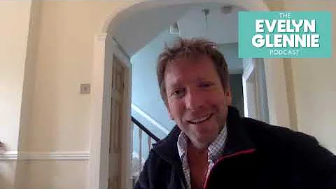 Julian Norton makes animal noises with Evelyn!