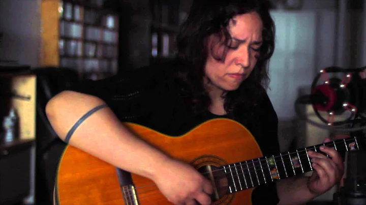 Feist "Intuition" - Sonia Montez Cover - Live at S...