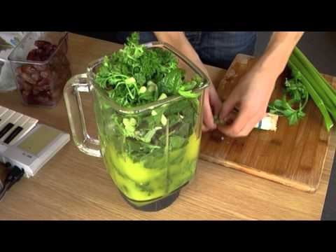 how-to-make-a-green-smoothie---the-easy-way