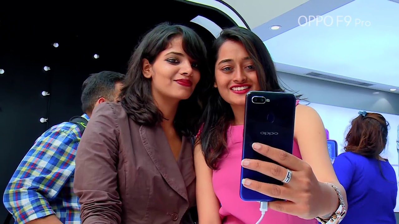 OPPO F9Pro   First Sale Frenzy In Bengaluru India !best selfie camera